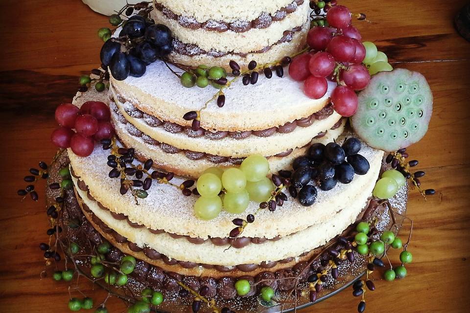 Naked cake