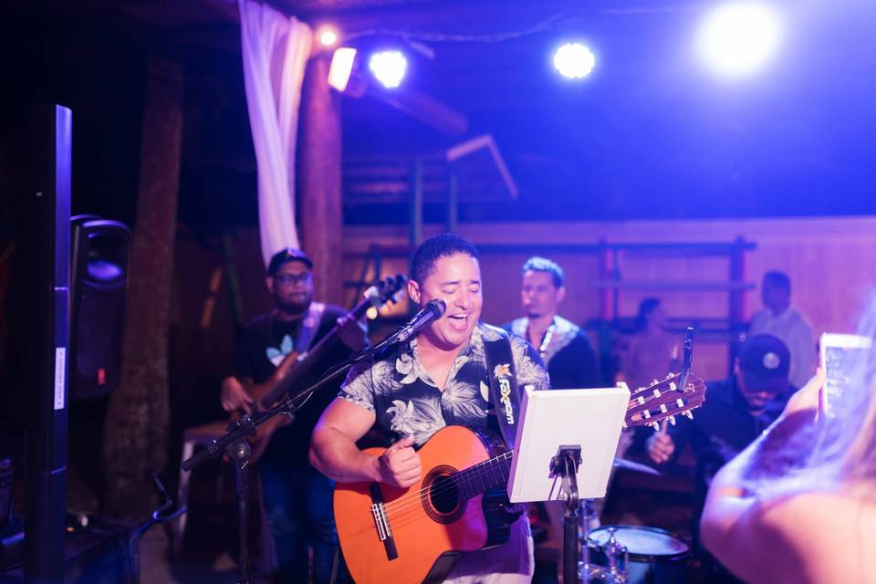 Cantor sertanejo profissional