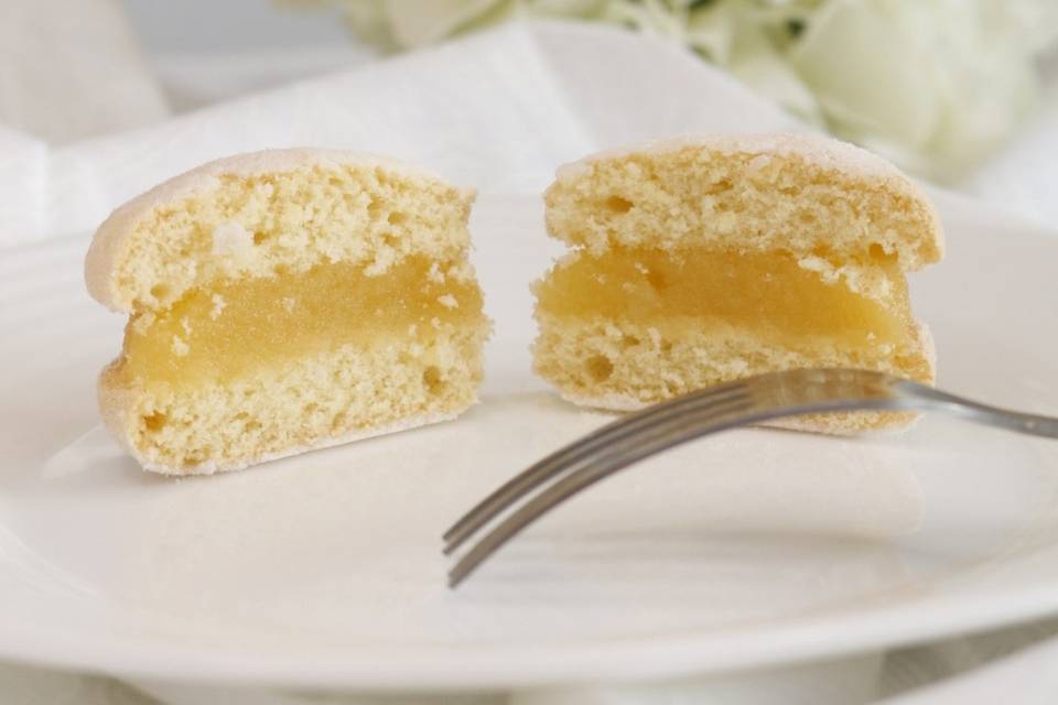 Bem Casados com Doce de ovos.
