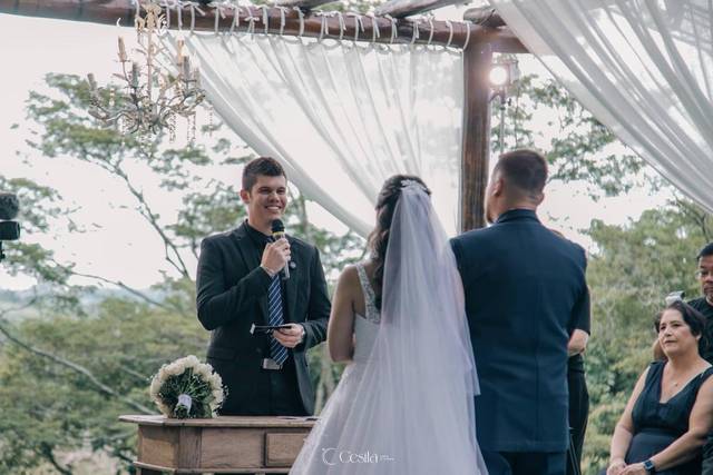 Celebrante de casamento