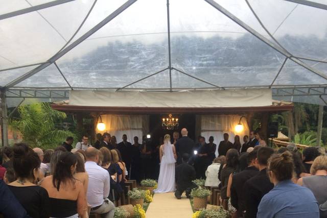 Noivos Julia e Vinicius