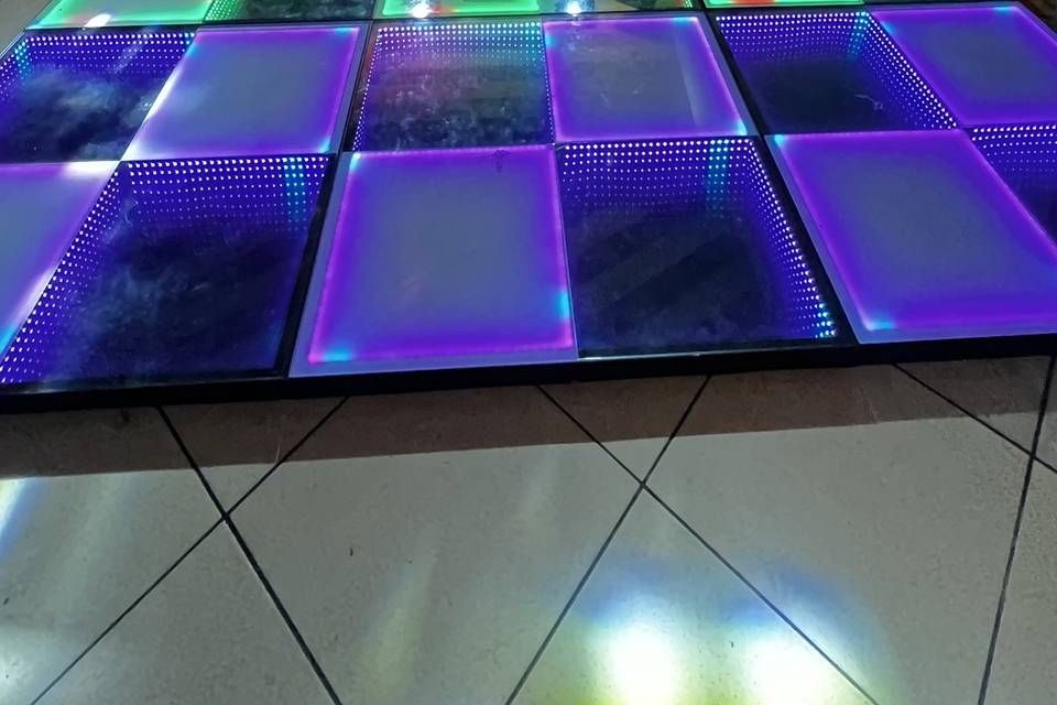 Pista rgb com fundo infinito