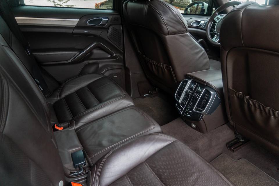 Porsche Cayenne interior