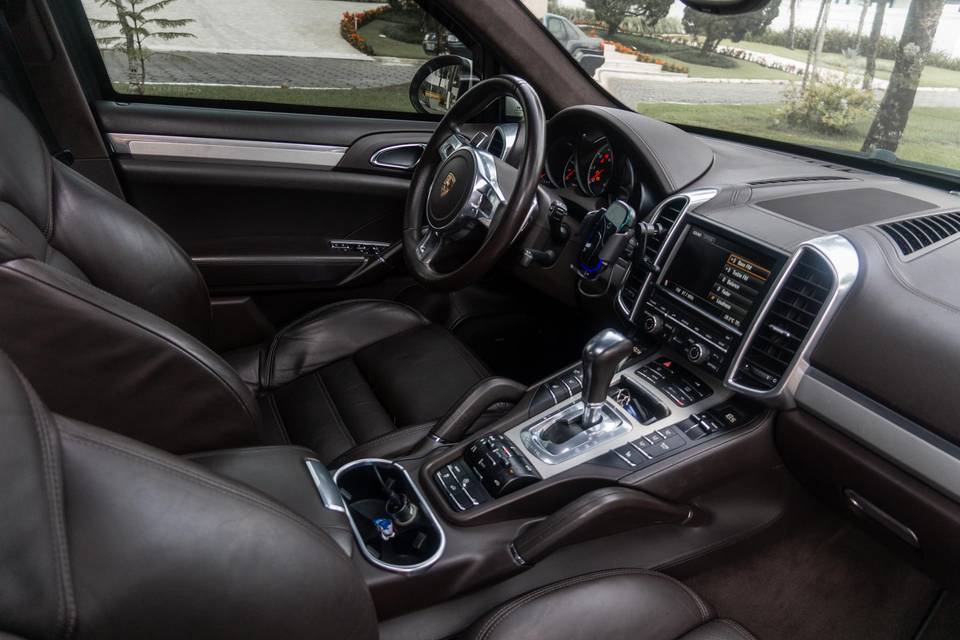 Porsche Cayenne interior