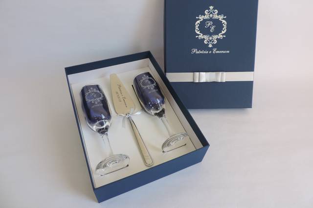 Kit com espatula e taças