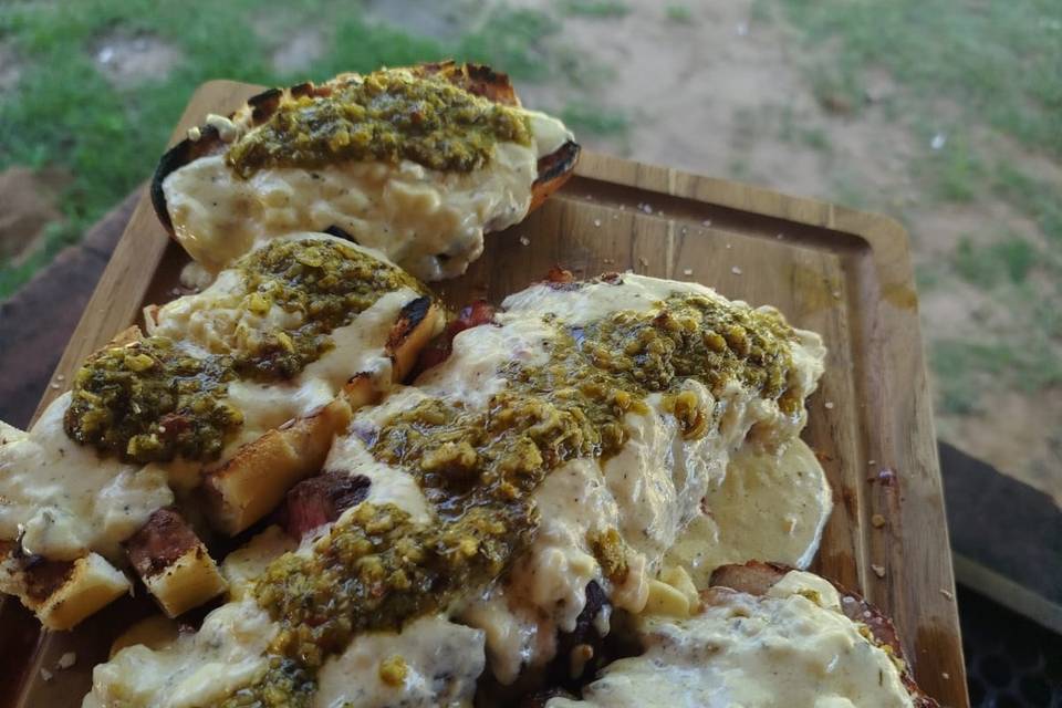 CHORIPAN COM MOLHO DE 4 QUEIJO