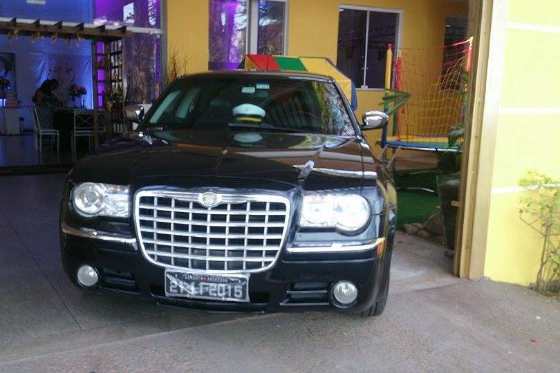 Chrysler 300C Preto