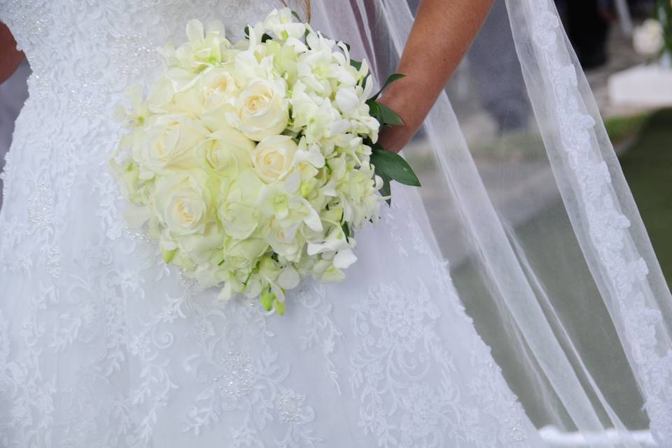 Buquê com Orquídeas e Rosas