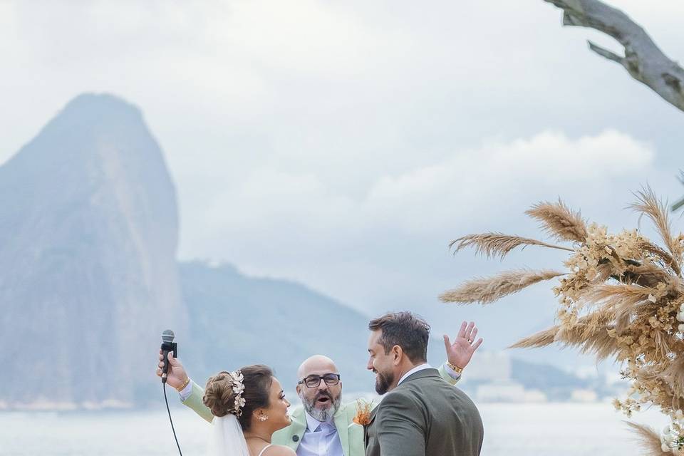 Eu vos declaro… casados!
