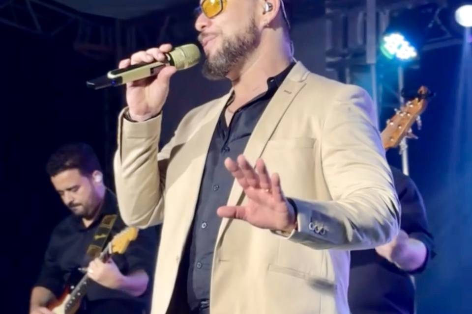 Jimmy lead vocal