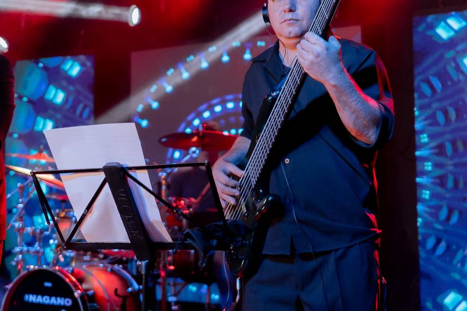 Marcio baixista