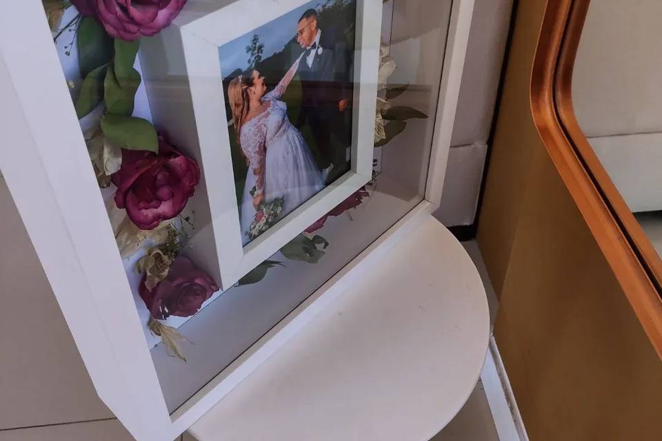 Quadro com flores e fot