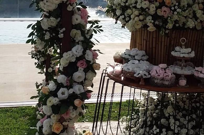 Mesa floral decorativa