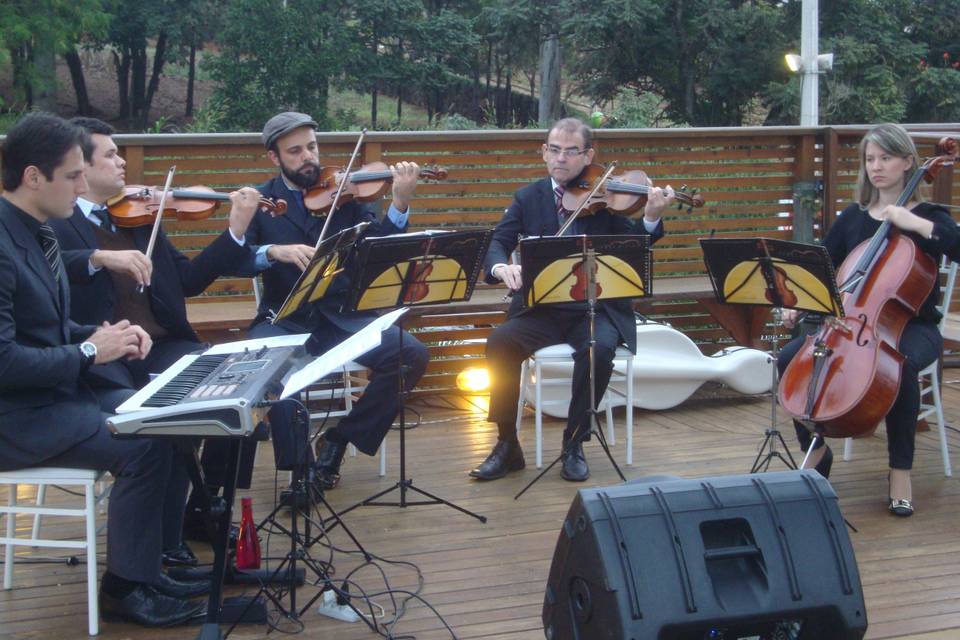 Quarteto de cordas e piano