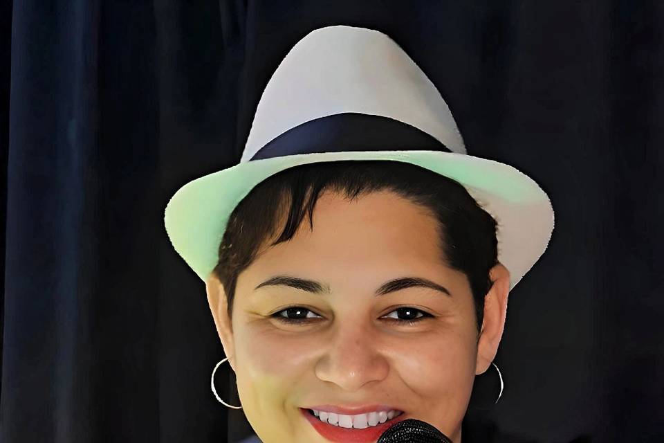Lorena Ferraz | Voz e Violão