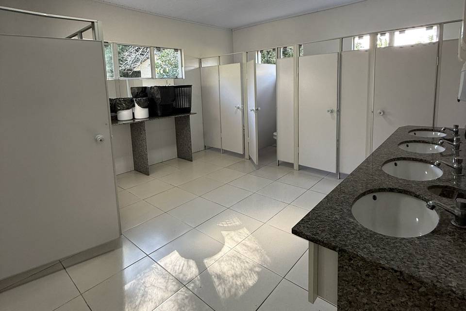 Banheiro feminino (PCD)