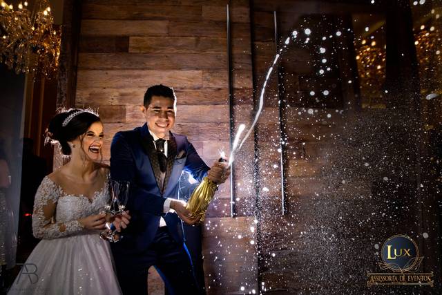 Auxílio nos bastidores