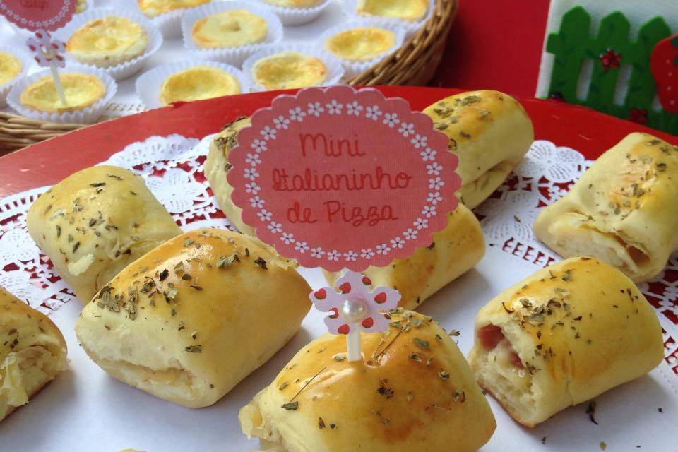 Salgados assados variados