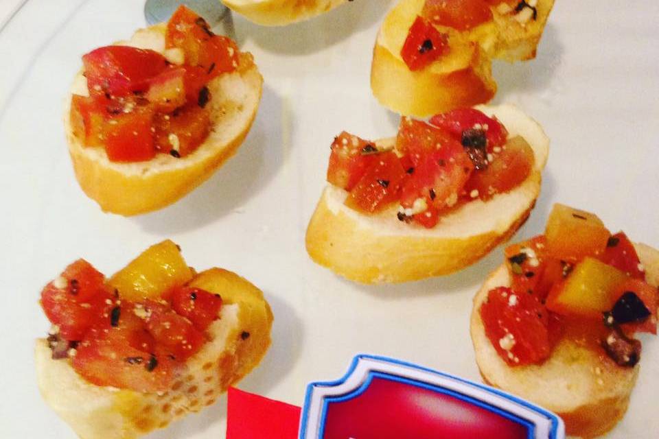 Bruschetas e canapês