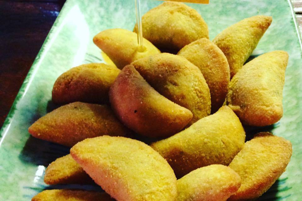 Mini rissoles de camarão