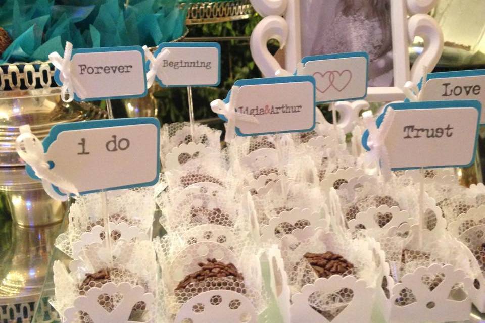 Doces e papelaria personalizad