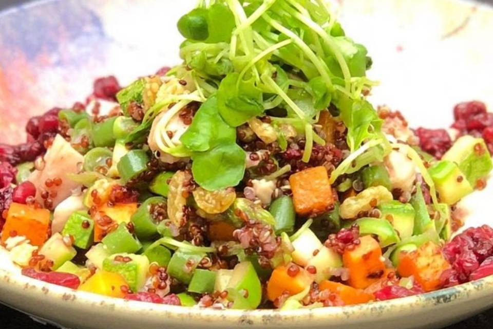 Salada de quinoa