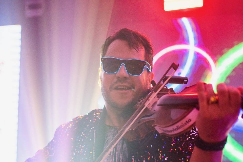Dj com Violino