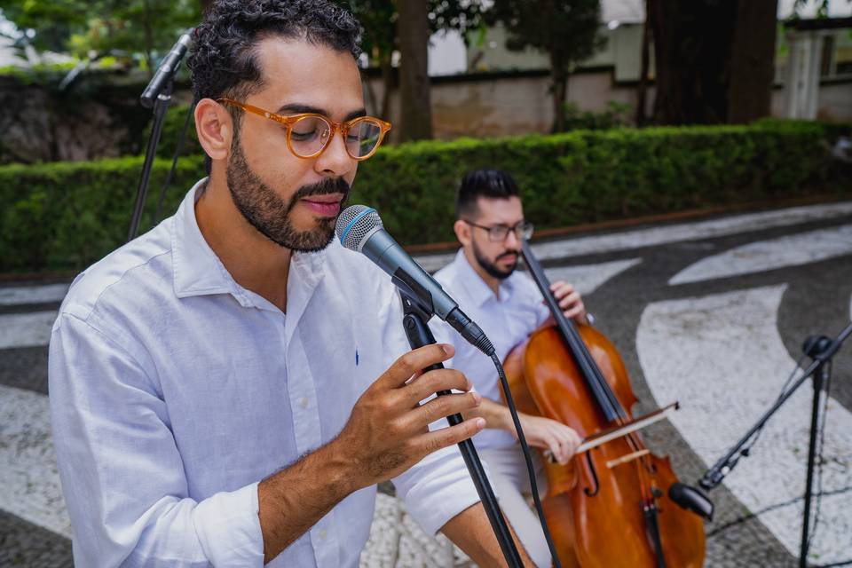 Cantor e violoncelista