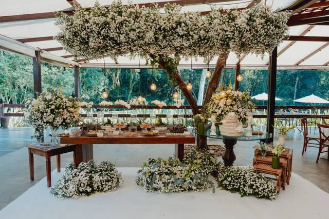 Mesa do bolo verde branco