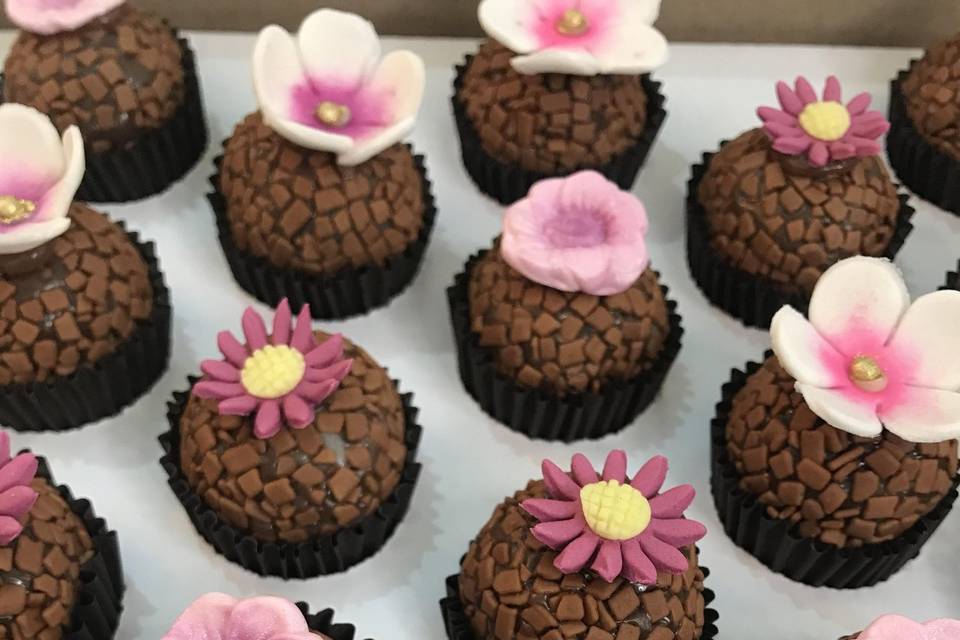 Brigadeiros decorados