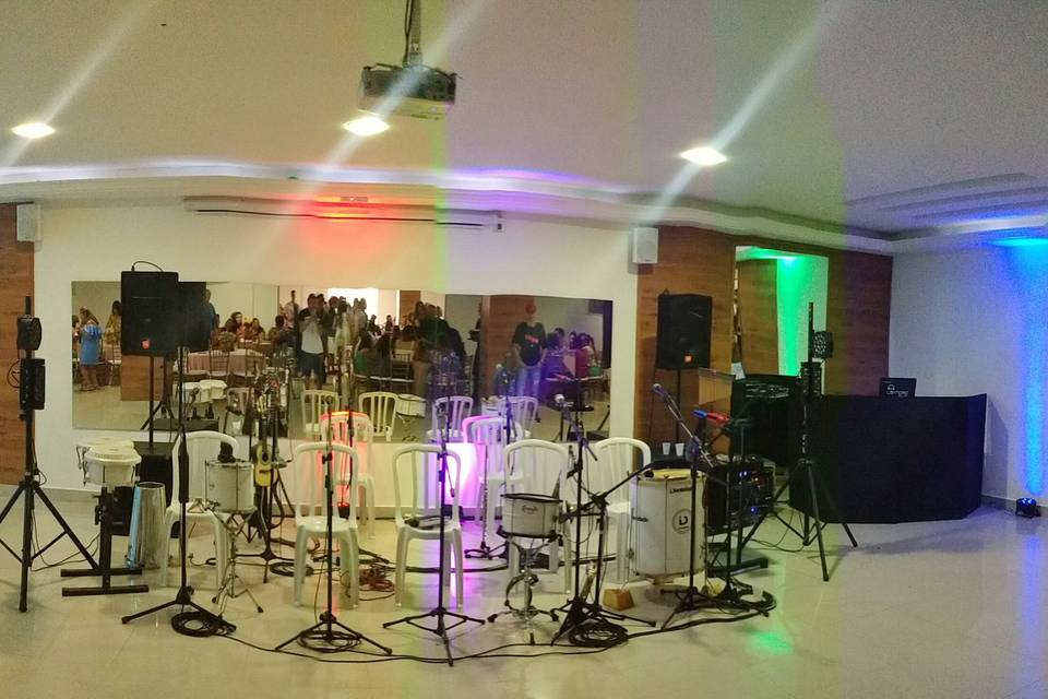 Equipamentos para música ao vi