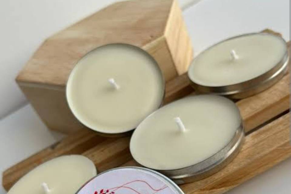 Vela na lata personalizadas