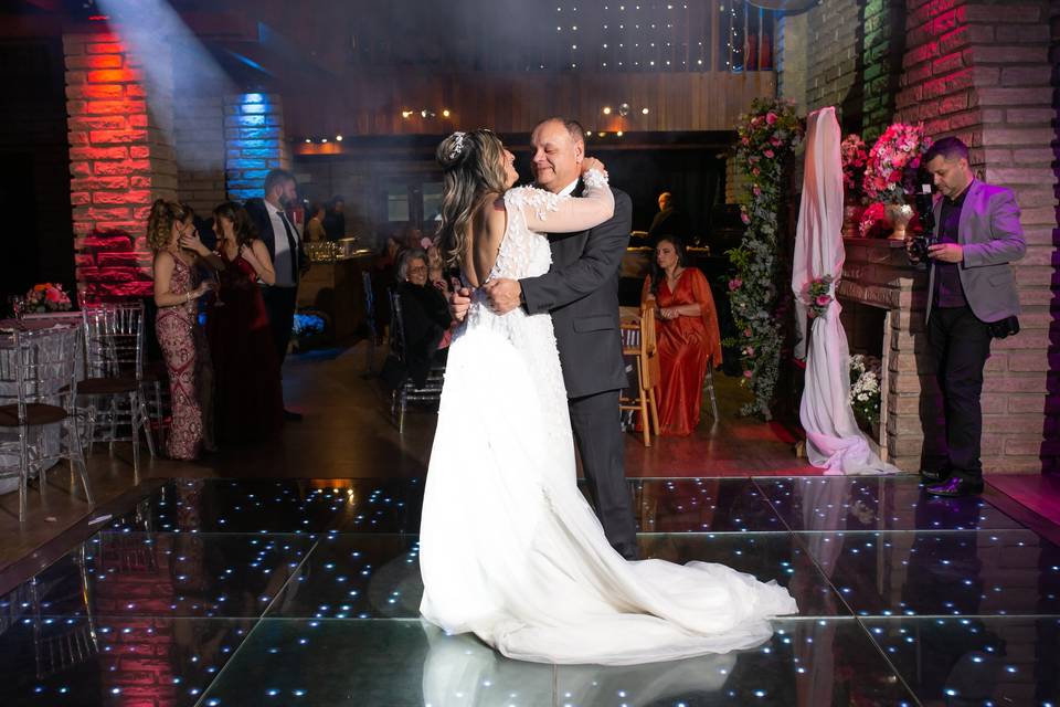 Casal Dançando
