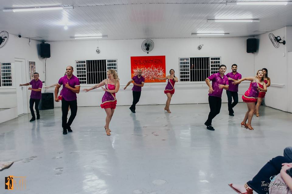Spaço Dançar MB Escola de Danças