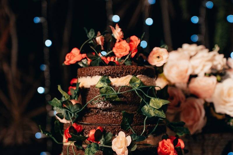 Bolo Naked Cake com Floral