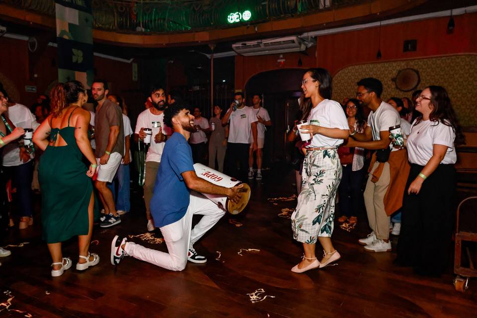 Músicos que entregam interação