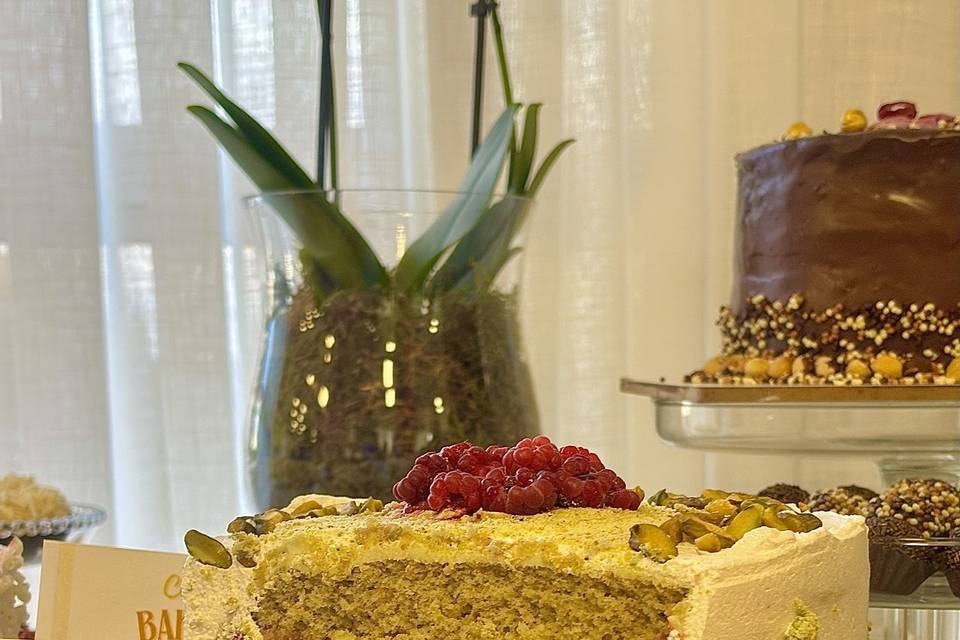 Bolo de Pistache e Framboesas