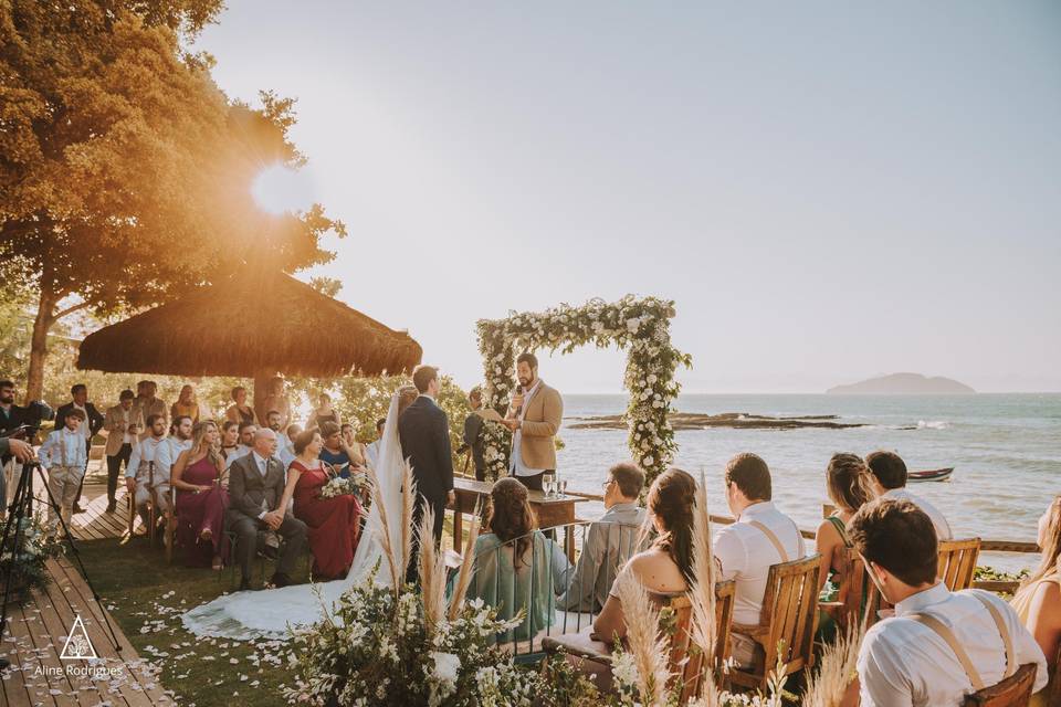 Casamento ao pôr do sol