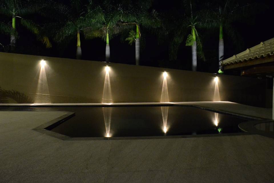 Piscina à noite