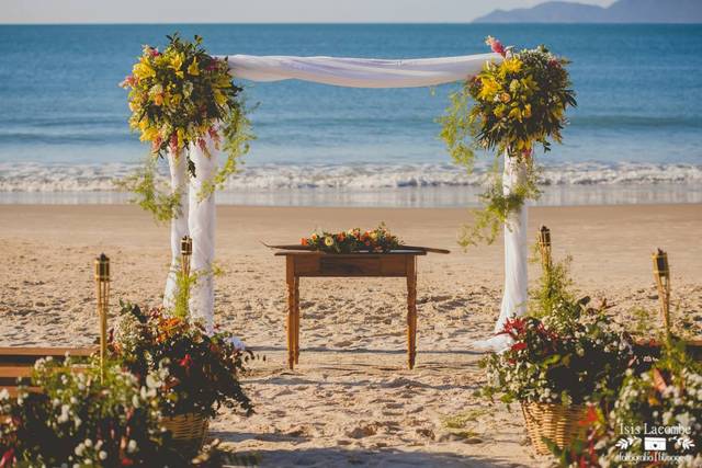 Casamento pé na areia