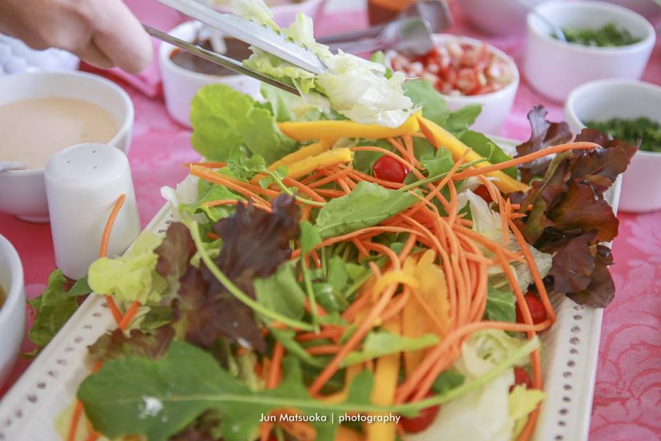 Salada no cardápio de crepe