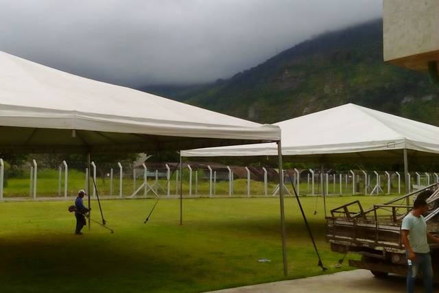 2 Tendas Piramidal 10x10 mts