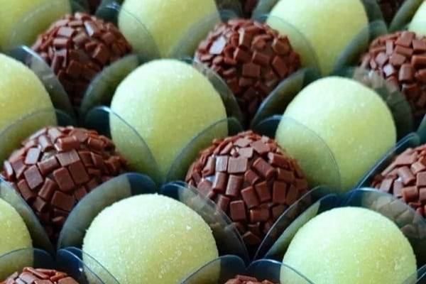 Brigadeiro ao leite e Uva