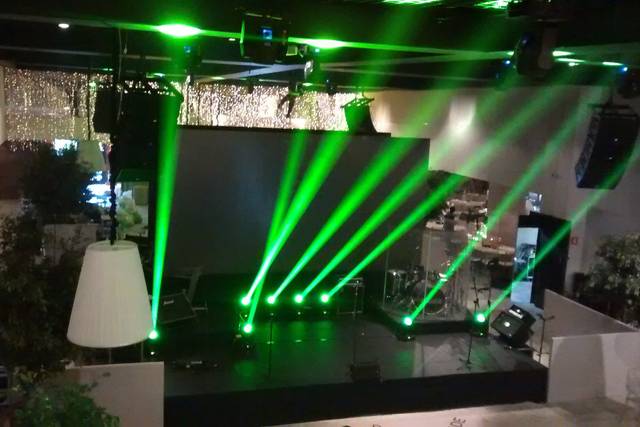 Som, luz e painel de led