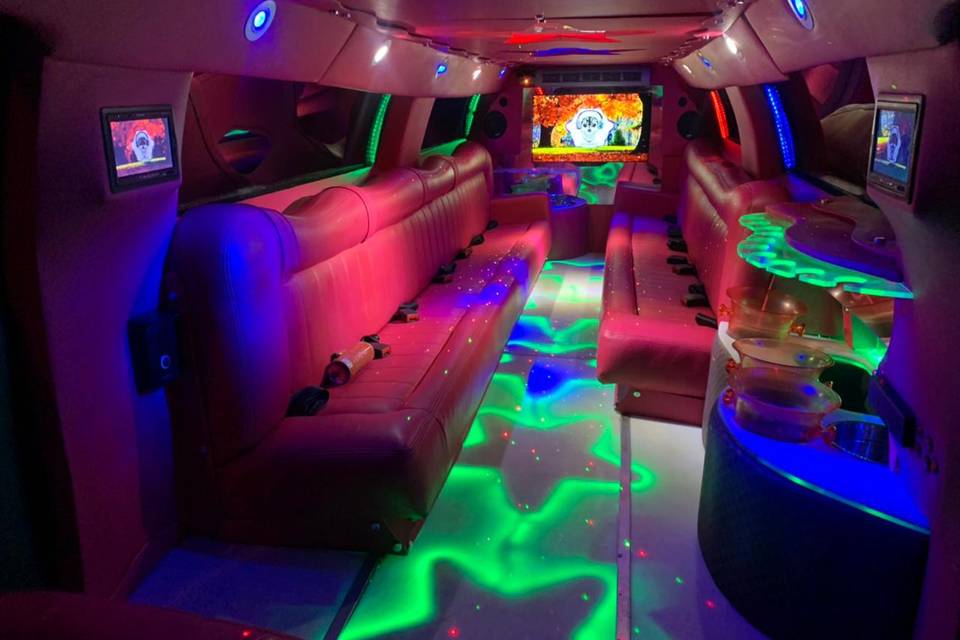 Interior limo BIG PInk