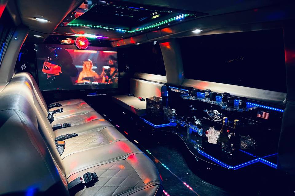 Interior limo Preta