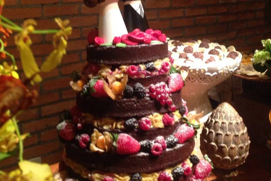 Naked Cake Frutas Vermelhas