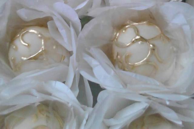 Fondados arabesco dourado