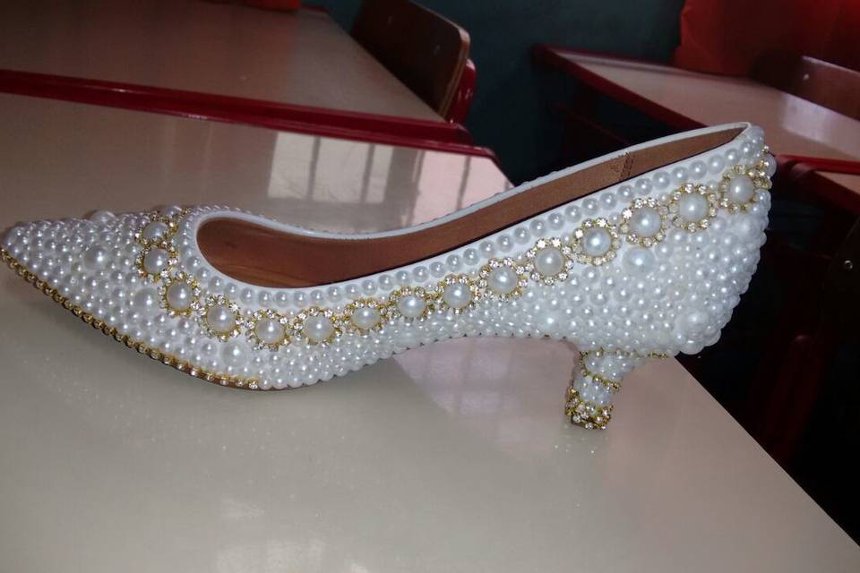 Scarpin pérolas e strass br