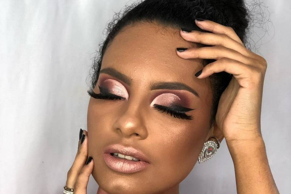 Cut crease com Delineado